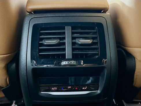 Used 2023 BMW X3 xDrive30i w/ Premium Package image 28