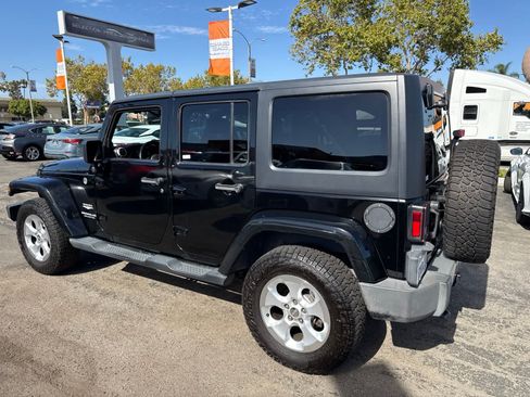 Used 2014 Jeep Wrangler Unlimited Sahara w/ Max Tow Package AWD/4WD image 18