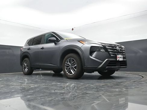 Used 2024 Nissan Rogue S AWD/4WD image 20