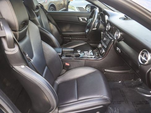 Used 2019 Mercedes-Benz SLC 300 image 12