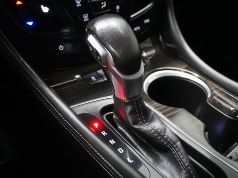 Used 2020 Buick Envision Essence image 22