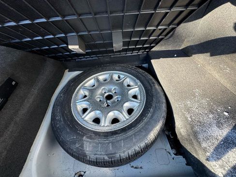 Used 2003 Jaguar XJ8 image 19