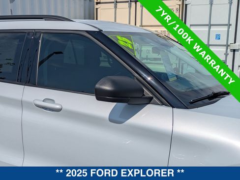 Certified 2025 Ford Explorer Active RWD image 10