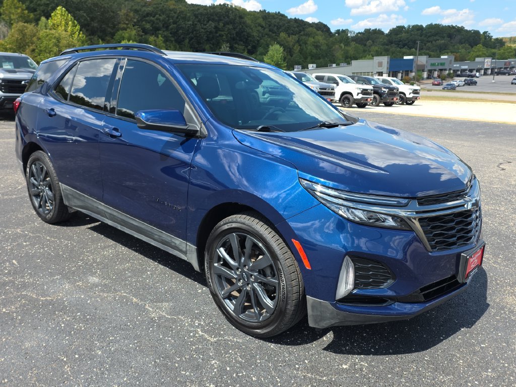 Used 2022 Chevrolet Equinox RS w/ LPO, Floor Liner Package FWD image 2