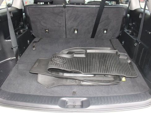 Used 2018 Toyota Highlander XLE image 32