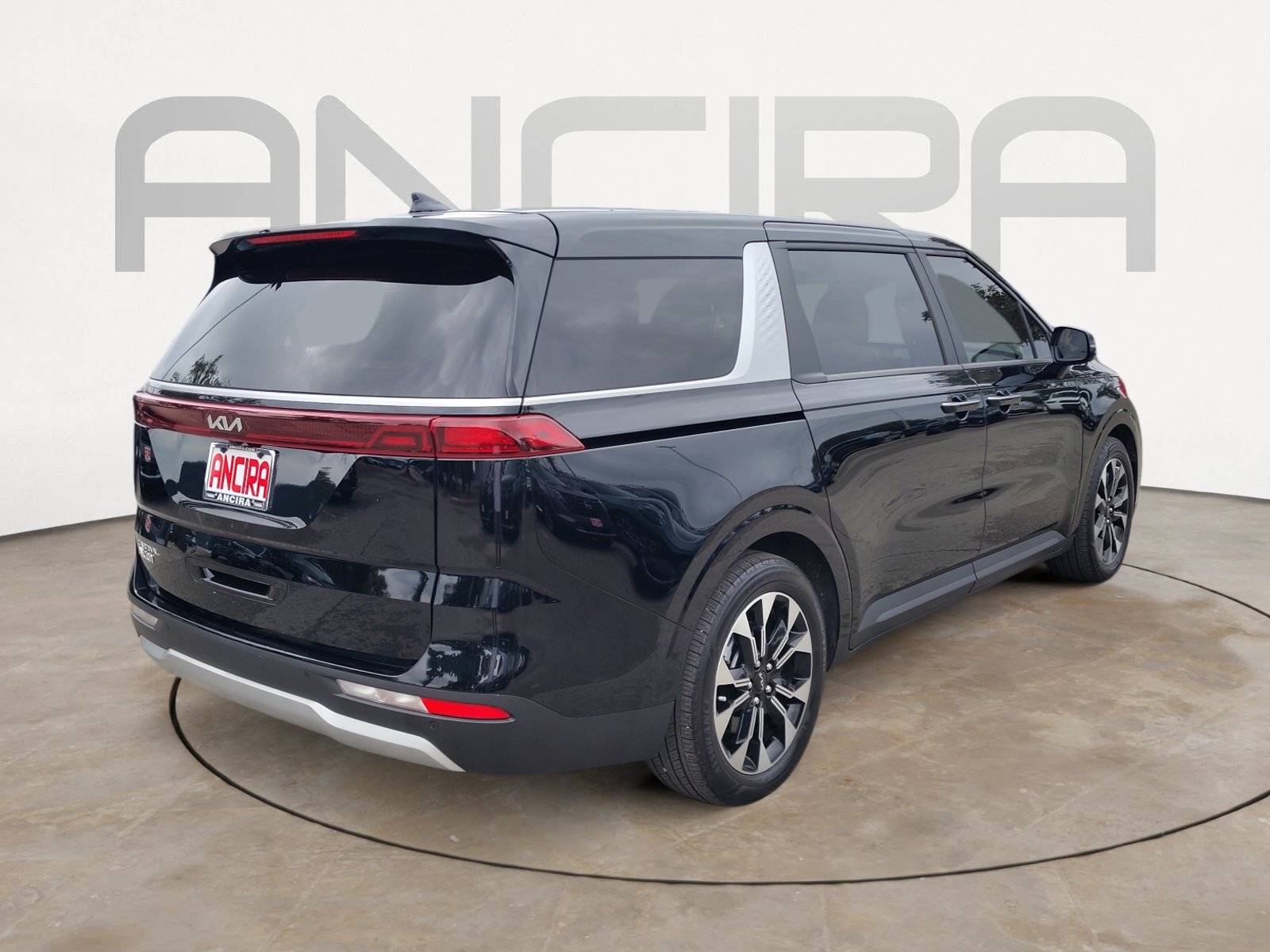 Used 2024 Kia Carnival EX FWD image 11