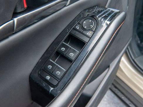 New 2024 MAZDA CX-30 Carbon image 24