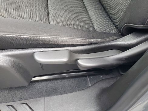 Used 2024 Chevrolet Colorado LT w/ LT Convenience Package image 7