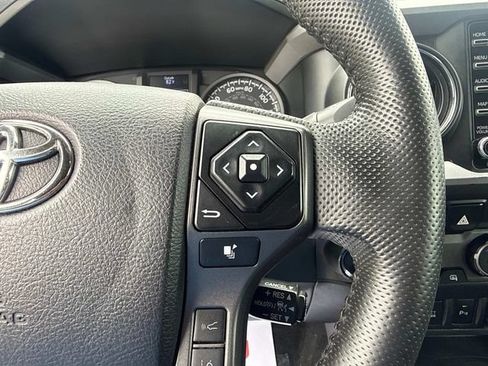 Used 2022 Toyota Tacoma TRD Pro AWD/4WD image 30