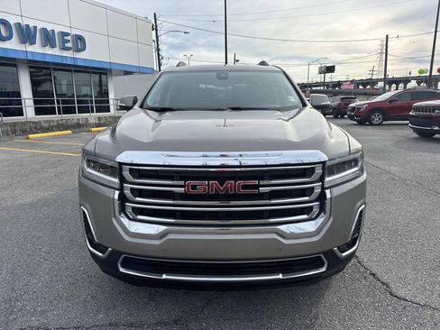 Used 2023 GMC Acadia SLT image 2