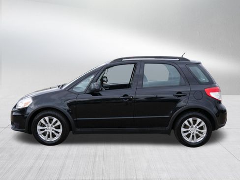 Used 2013 Suzuki SX4 Premium AWD/4WD image 4