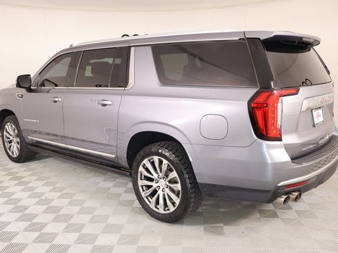 Used 2021 GMC Yukon XL Denali w/ Denali Premium Package AWD/4WD image 25