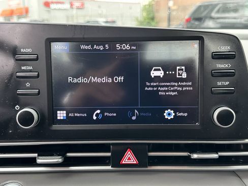 Used 2021 Hyundai Elantra SEL FWD image 17