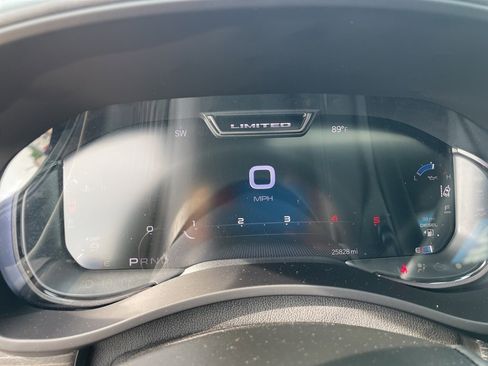 Used 2024 RAM 2500 Limited image 15