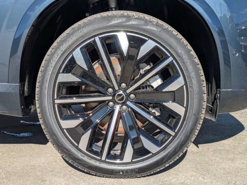 New 2026 Volvo XC90 B6 Plus w/ Protection Package Premier image 11