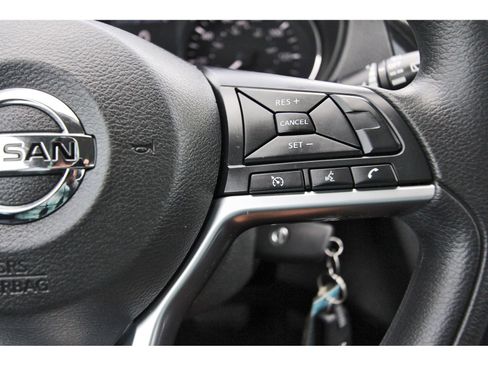 Used 2019 Nissan Rogue S FWD image 19
