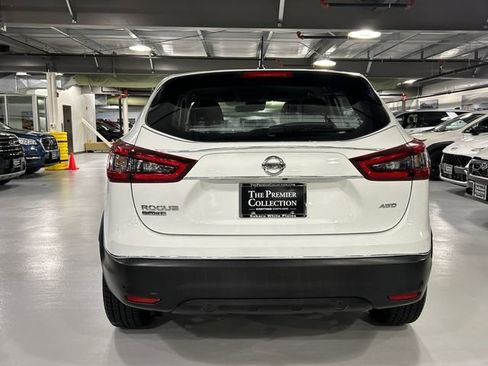 Used 2021 Nissan Rogue Sport S image 3
