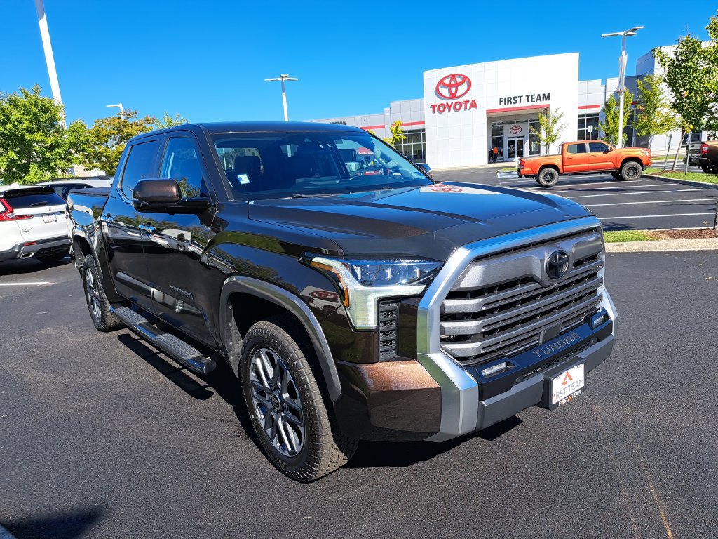 Used 2024 Toyota Tundra Limited AWD/4WD image 4