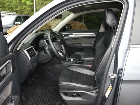 Used 2022 Volkswagen Atlas SEL AWD/4WD image 7
