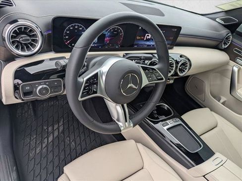 Used 2025 Mercedes-Benz CLA 250 image 10