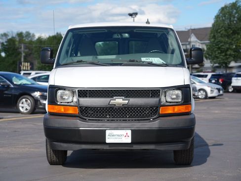 Used 2017 Chevrolet Express 2500 RWD image 8