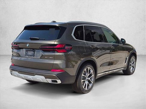 New 2026 BMW X5 xDrive40i w/ Premium Package AWD/4WD image 2
