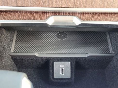 New 2026 Land Rover Range Rover Long Wheelbase Autobiography image 14