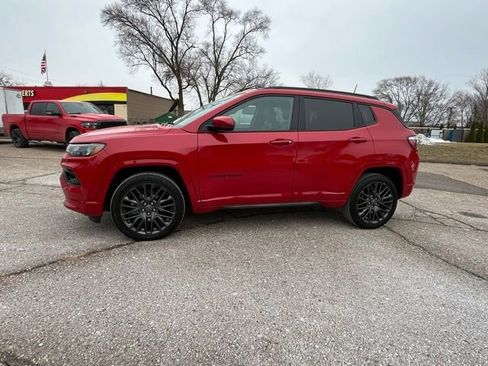 Used 2022 Jeep Compass Limited image 2