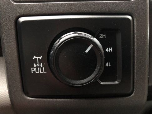 Used 2018 Ford F250 XL w/ Power Equipment Group AWD/4WD image 28