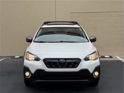 Used 2021 Subaru Crosstrek 2.5i Sport w/ Moonroof Package AWD/4WD image 2