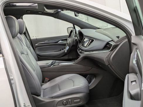 Used 2023 Buick Enclave Essence w/ Experience Buick Package AWD/4WD image 25