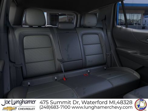 New 2026 Chevrolet Equinox LT w/ Convenience Package II AWD/4WD image 17