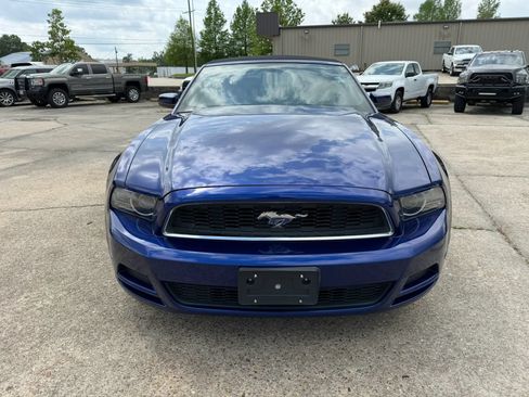 Used 2013 Ford Mustang Premium RWD image 8