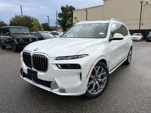 Used 2026 BMW X7 xDrive40i AWD/4WD image 3