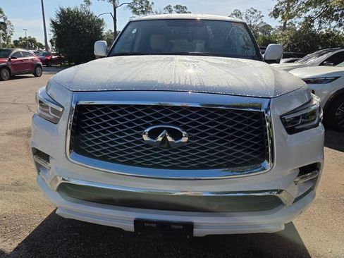 Used 2021 INFINITI QX80 Luxe w/ All-Season Package RWD image 2