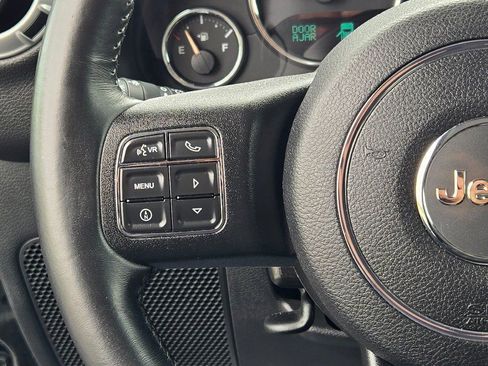 Used 2016 Jeep Wrangler Unlimited Sahara w/ Connectivity Group AWD/4WD image 22