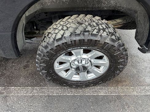 Used 2019 Ford F250 Platinum w/ Platinum Ultimate Package AWD/4WD image 16