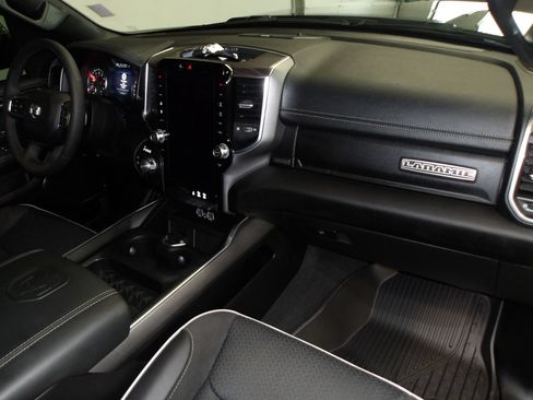 Used 2025 RAM 1500 Laramie AWD/4WD image 16
