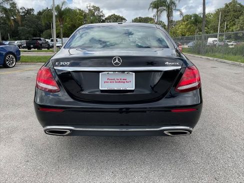 Used 2017 Mercedes-Benz E 300 4MATIC w/ Premium 1 Package image 11