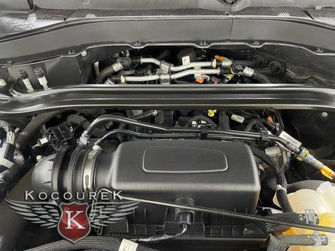 Used 2023 Ford Explorer ST-Line image 23