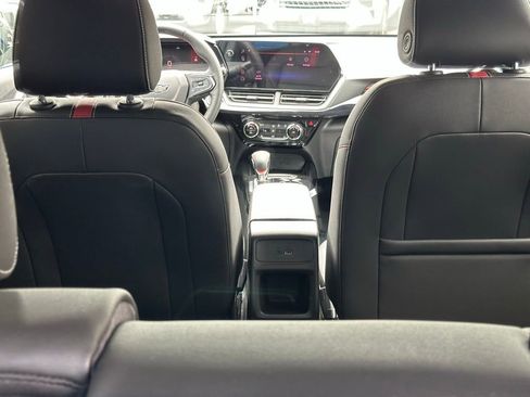 New 2026 Chevrolet Trax RS w/ Sunroof Package image 9