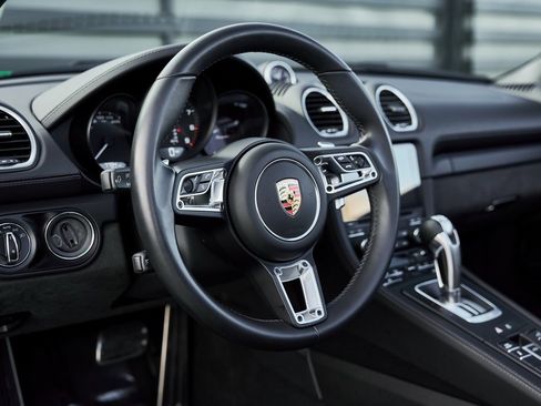 Used 2023 Porsche 718 Boxster Spyder image 42