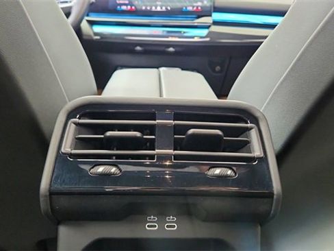 Used 2025 BMW i5 eDrive40i w/ M Sport Package image 51