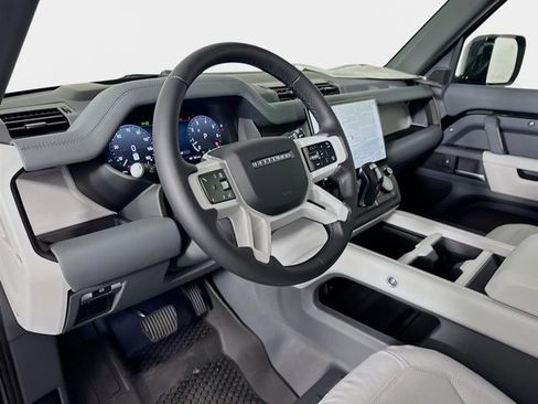 New 2026 Land Rover Defender 110 X-Dynamic SE image 9