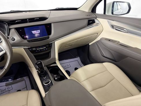 Used 2022 Cadillac XT5 Premium Luxury image 23