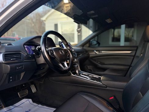 Used 2020 Honda Accord Sport image 10