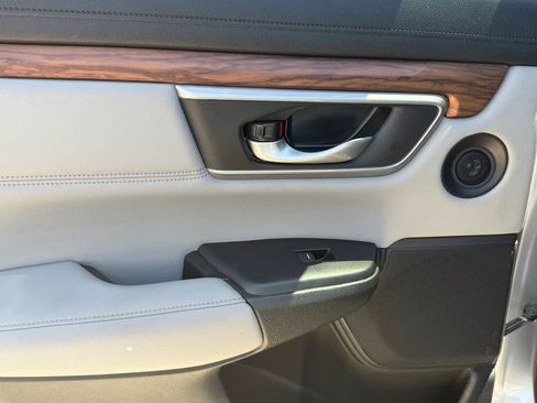 Certified 2020 Honda CR-V Touring image 24