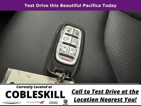 New 2026 Chrysler Pacifica Select image 26