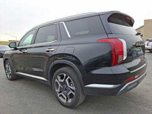 Used 2024 Hyundai Palisade Limited image 4