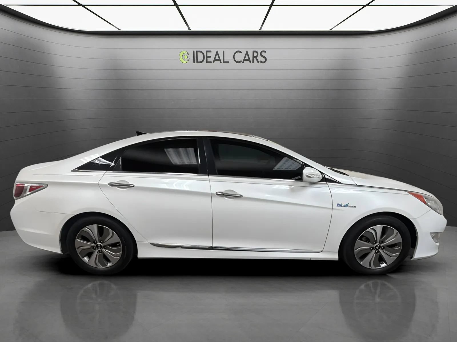 Used 2014 Hyundai Sonata Limited w/ Panoramic Sunroof Package 02 FWD image 4